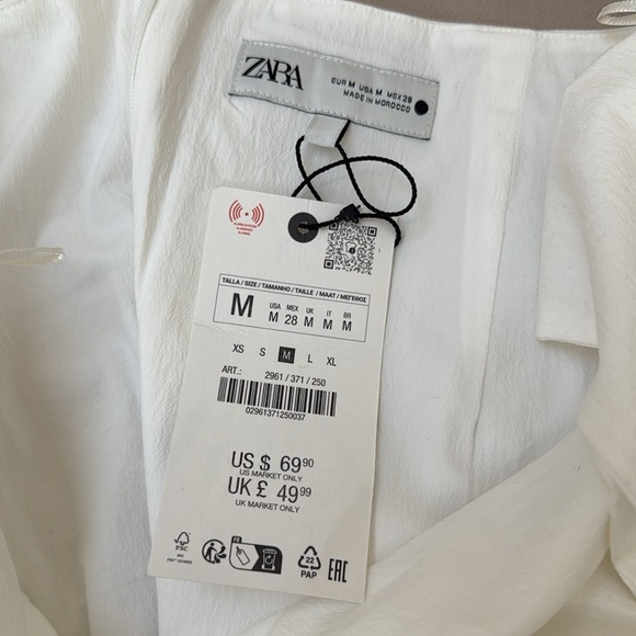 Brand new Zara mini skirt with bow - Picture 4 of 4